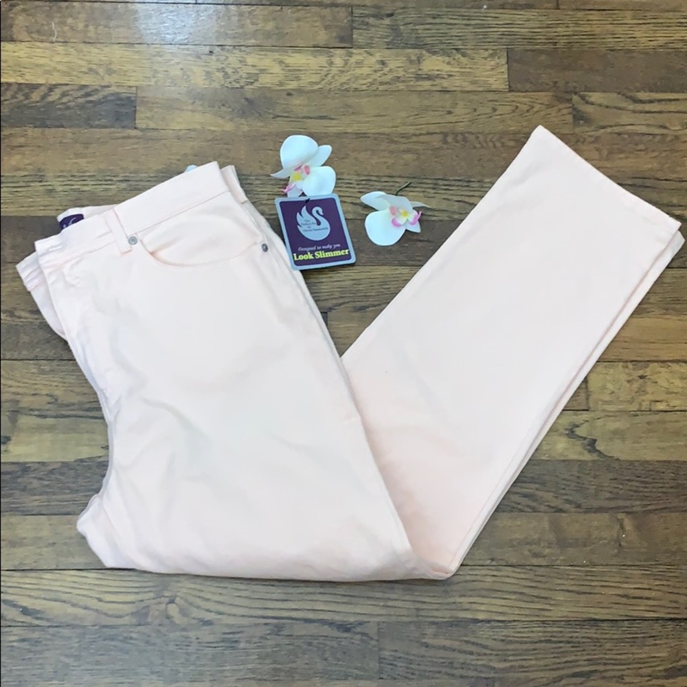 Amanda Slimming Jeans by Gloria Vanderbilt